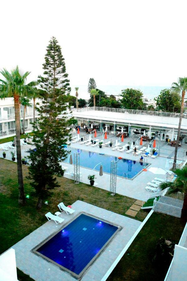 Lysithea Hotel Larnaca Eksteriør billede